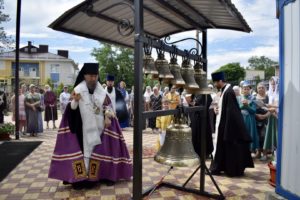 Освящение колоколов для звонницы храма святителя Спиридона Тримифунтского поселка Заветного города Армавира
